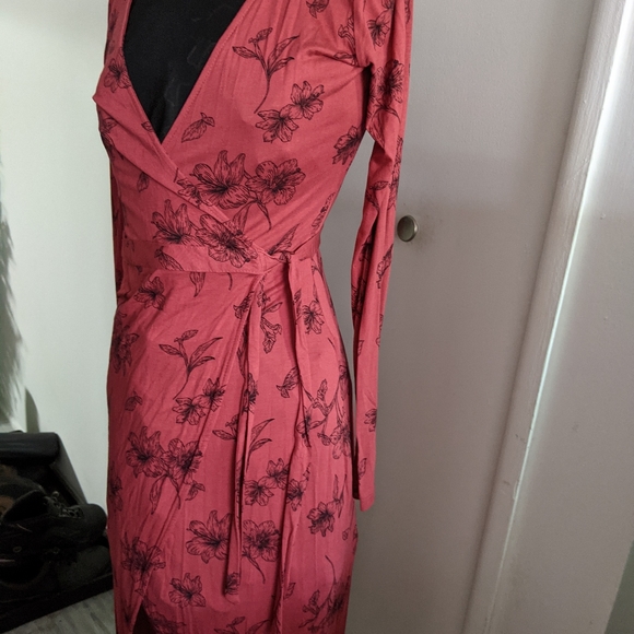 Dress - Picture 5 of 5